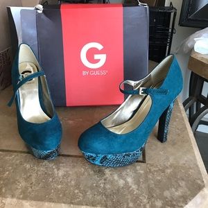 Platform Dark Green Fabric brand new platform